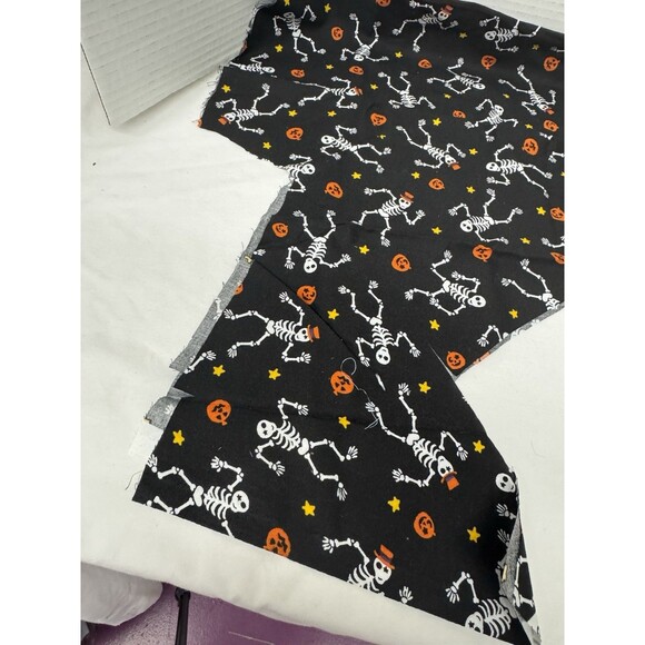 Halloween Cotton Fabric Pieces- Dancing Skeletons & Pumpkins on Black - Picture 9 of 14